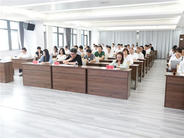 城投集團舉辦“展現(xiàn)青年風(fēng)采,奉獻青春力量”主題演講比賽